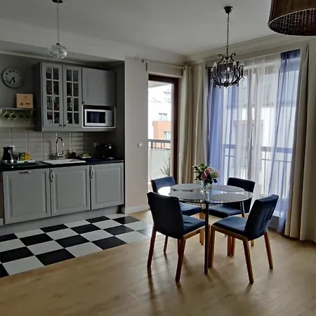 Kapart Apartament Szafarnia شقة